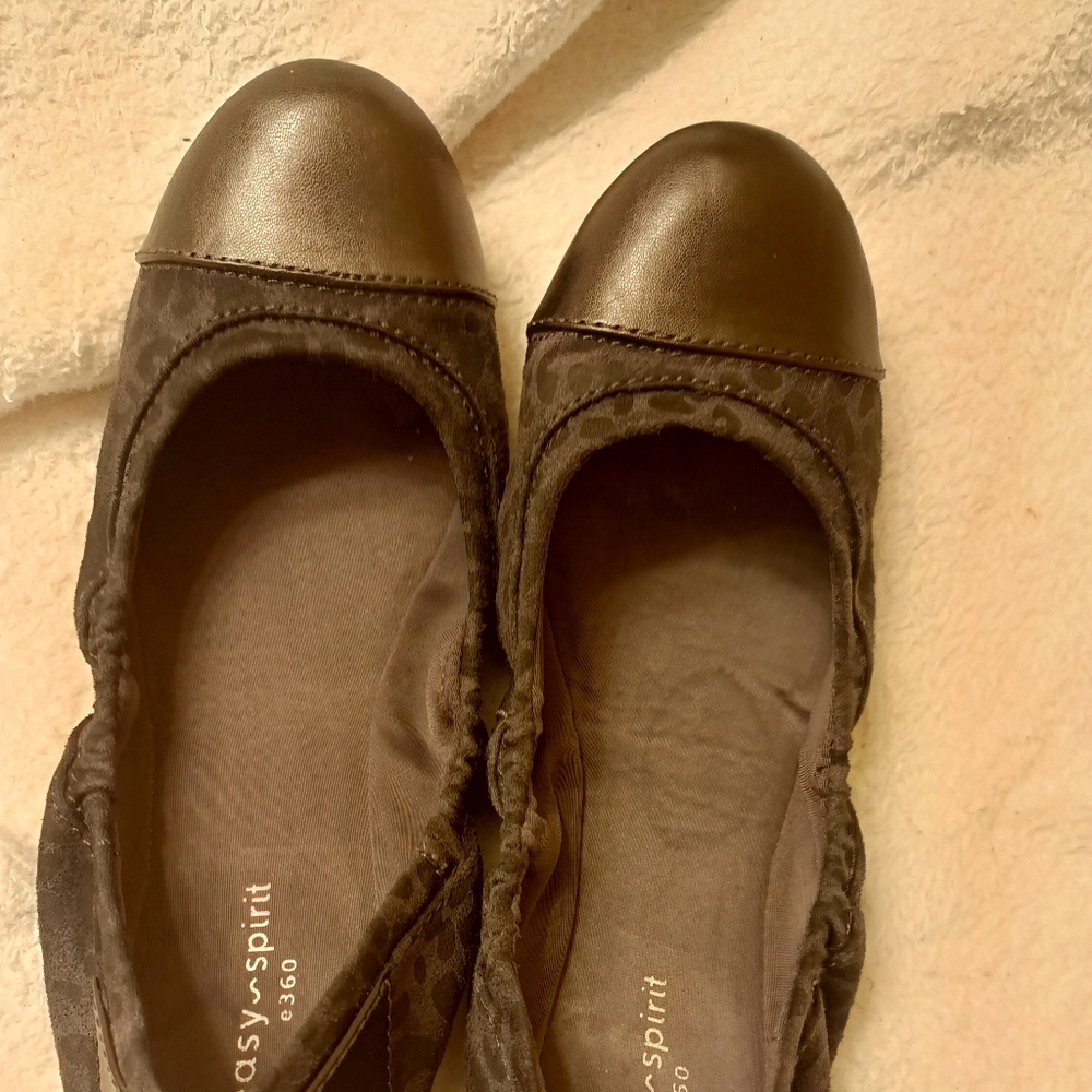 Easy Spirit flats Size 81/2